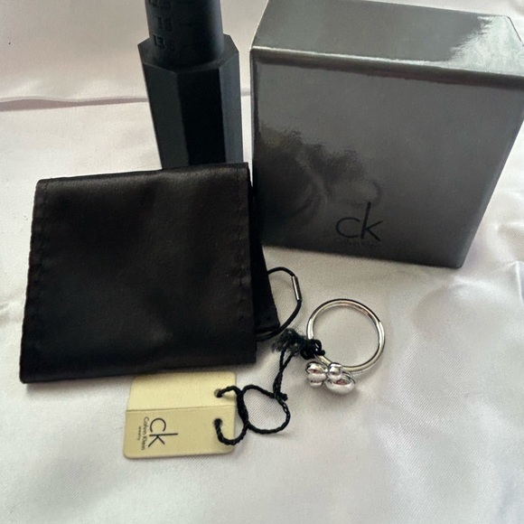 Calvin Klein Womens Silver Fidget Ring - Picture 4 of 4